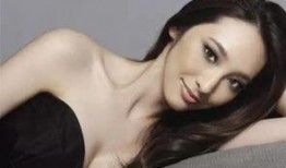 吴佩慈故意爆料大叔视频,引发网友热议