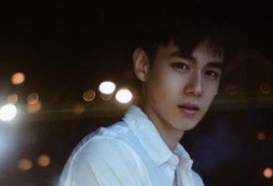 胡一天爆料杨紫和肖战的视频,揭秘明星私下互动瞬间