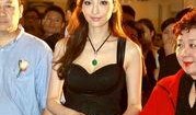 娱乐大爆料黑色衣服,娱乐大爆料揭秘明星们的时尚秘密