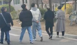 非洲网红吃瓜事件,引发网友热议